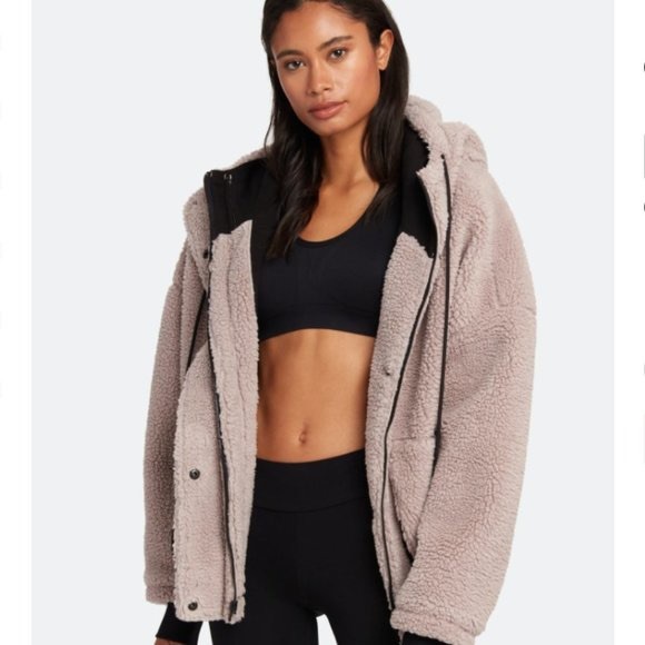 SOLD!!! Varley Montalvo Lilac Sherpa Jacket - Picture 2 of 7